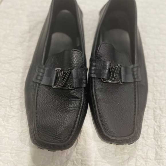 Original Louis Vuitton  for Men  $200  size 12 used excellent condition - Picture 6 of 12